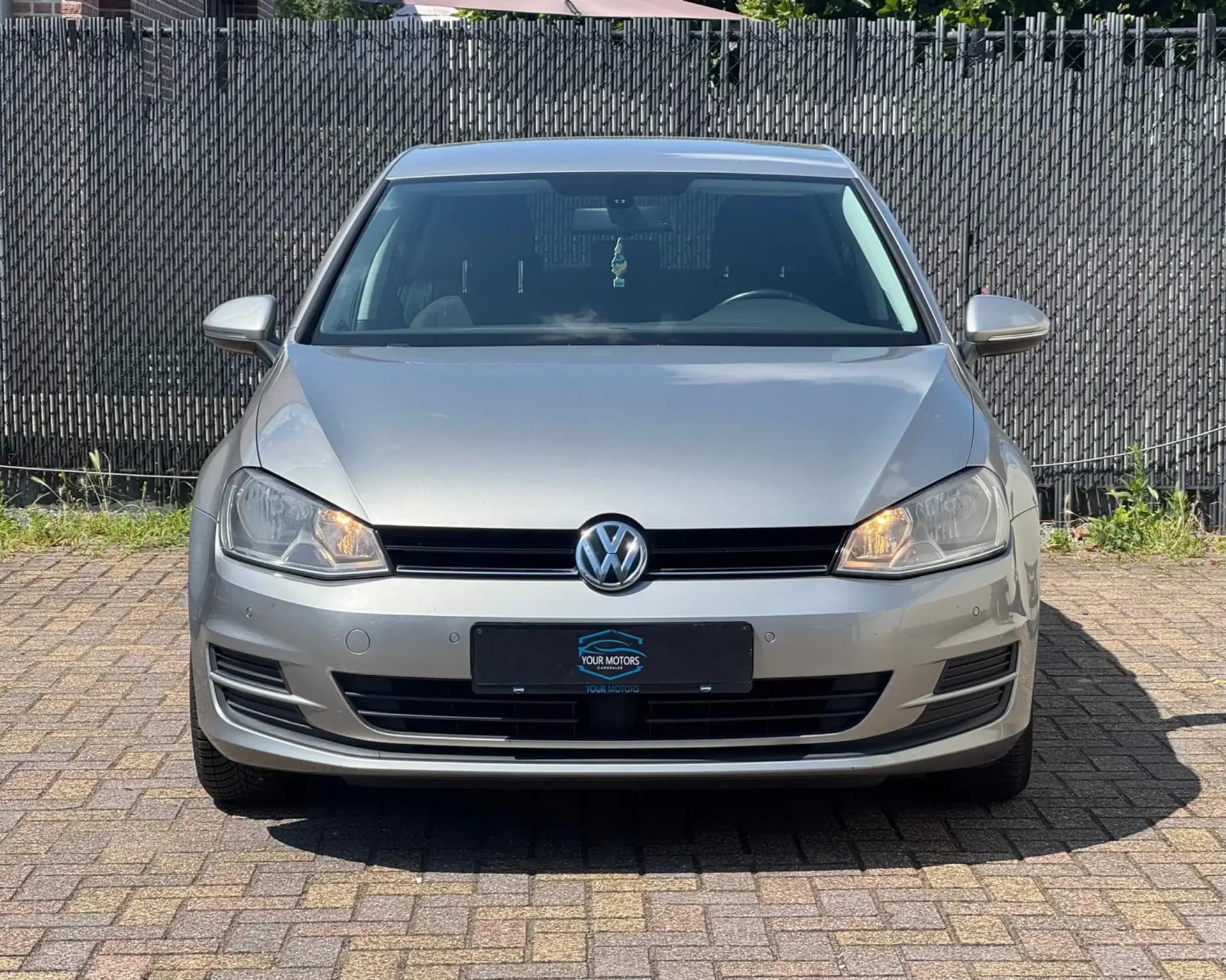 Volkswagen Golf GOLF VII TRENDLINE 1.2 BENZINE 2014 GEKEURD tweedehands te koop bij YOUR MOTORS Sint-Niklaas — foto 2