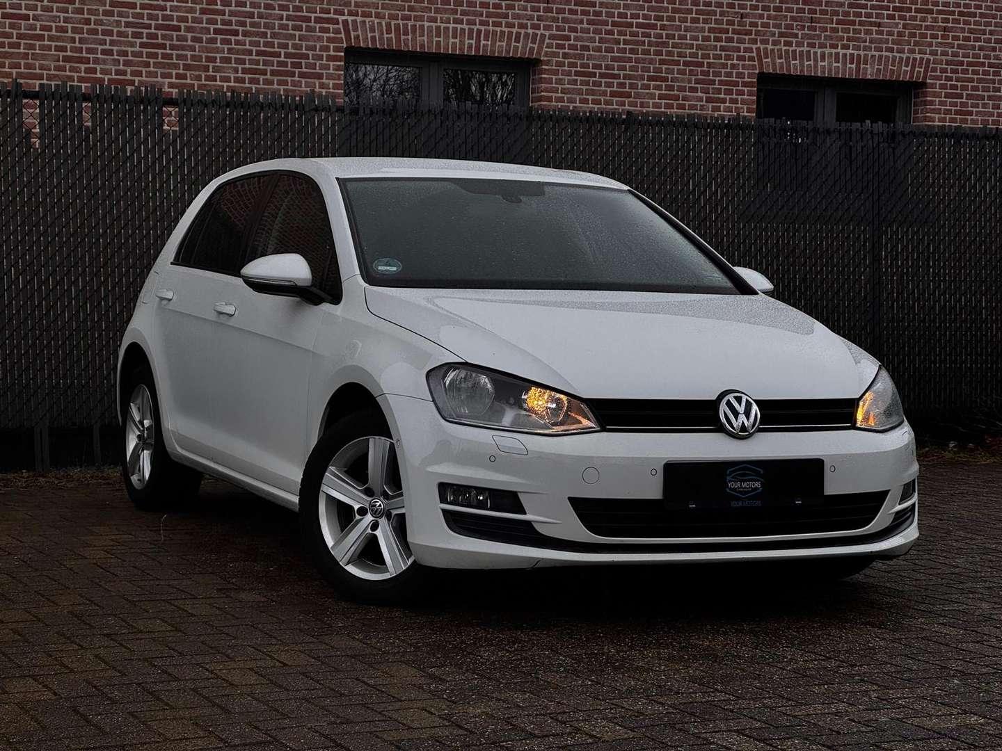 Volkswagen Golf VII Comfortline BlueMotion Tech - Main