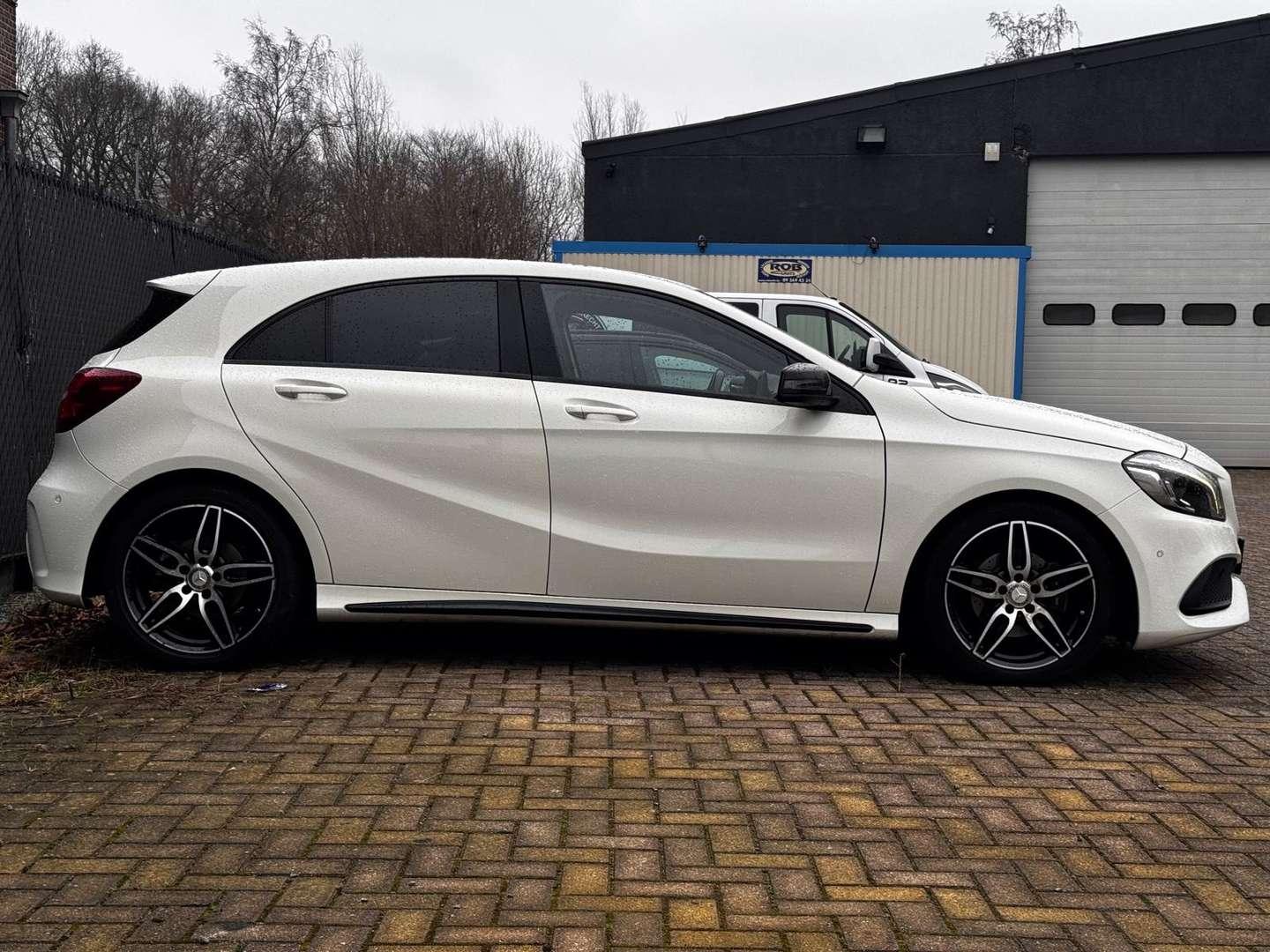 Mercedes-Benz A 180 AMG Line Top Staat!!!! - Detail 4