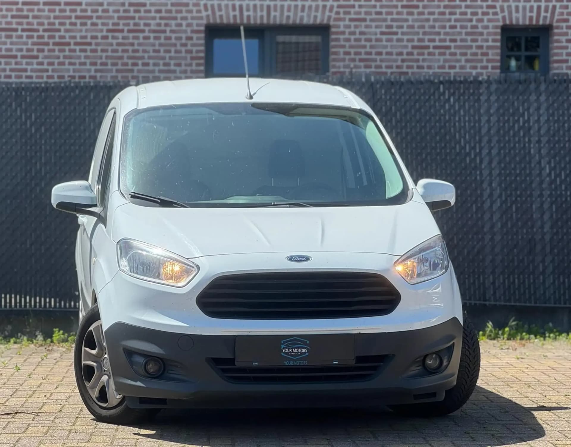 FORD TRANSIT COURIER 2017 EURO6b 99DKM GEKEURD 2017 - YOUR MOTORS